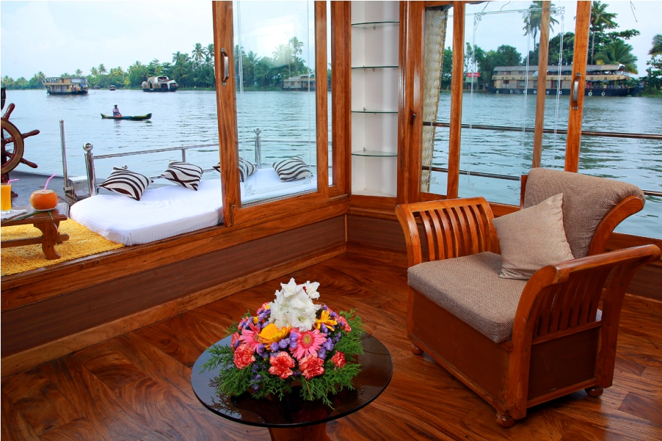 Classic Premium Houseboat